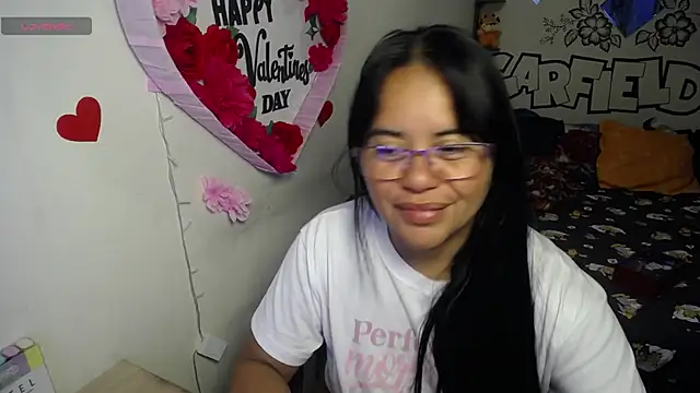 Snapshot of Miss__kendra_ chatting on 05/20/26, 11:38 Miss kendra online show from 05/20/26, 11:38