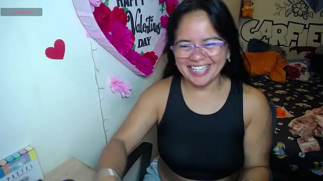 Snapshot of Miss__kendra_ chatting on 05/27/26, 11:29 Miss kendra online show from 05/27/26, 11:29