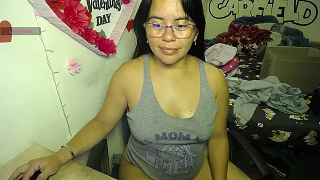 Snapshot of Miss__kendra_ chatting on 06/24/26, 12:53 Miss kendra online show from 06/24/26, 12:53