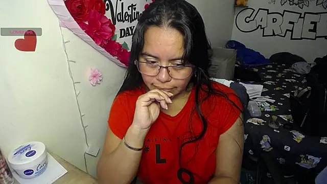 Snapshot of Miss__kendra_ chatting on 06/27/26, 12:22 Miss kendra online show from 06/27/26, 12:22