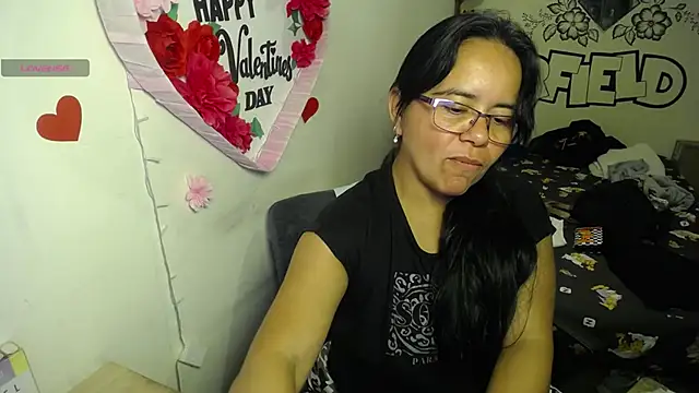 Snapshot of Miss__kendra_ chatting on 07/02/26, 01:27 Miss kendra online show from 07/02/26, 01:27