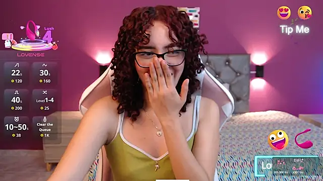 Snapshot of Dulcee_Gaby chatting on 04/05/26, 11:40 Dulcee Gaby online show from 04/05/26, 11:40
