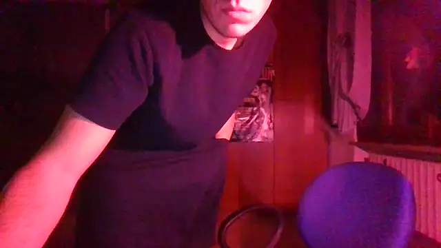 Snapshot of Kaeell chatting on 10/19/25, 10:32 Kaeell online show from 10/19/25, 10:32