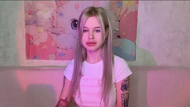 Snapshot of HoneyGold_ chatting on 11/30/25, 04:16 HoneyGold online show from 11/30/25, 04:16