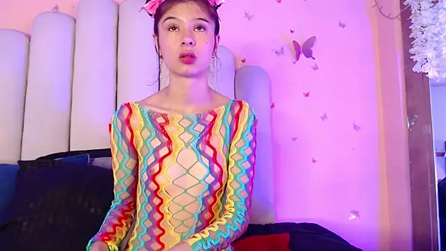 Snapshot of SweetRenata_ chatting on 10/16/25, 11:22 SweetRenata  online show from 10/16/25, 11:22