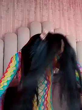 Snapshot of SweetRenata_ chatting on 12/04/25, 11:41 SweetRenata online show from 12/04/25, 11:41