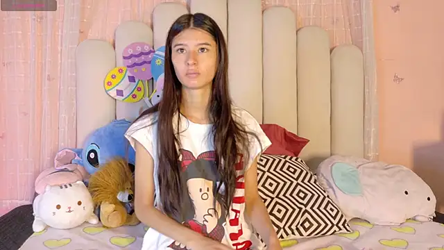 SweetRenata  online show from 05/26/26, 12:01