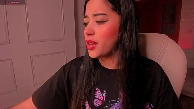 Snapshot of Tathy_miller chatting on 10/10/25, 03:27 Tathy miller online show from 10/10/25, 03:27