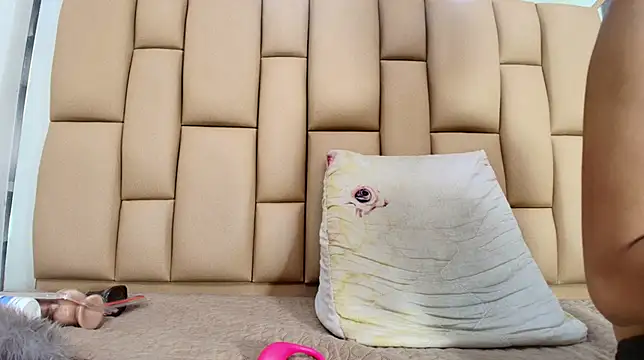 hannah teehn online show from 12/20/25, 07:10