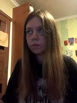 Snapshot of LunaVirelle chatting on 11/15/25, 05:09 LunaVirelle online show from 11/15/25, 05:09