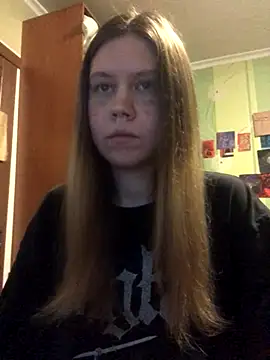 Snapshot of LunaVirelle chatting on 11/17/25, 09:31 LunaVirelle online show from 11/17/25, 09:31