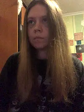 Snapshot of LunaVirelle chatting on 11/21/25, 04:16 LunaVirelle online show from 11/21/25, 04:16