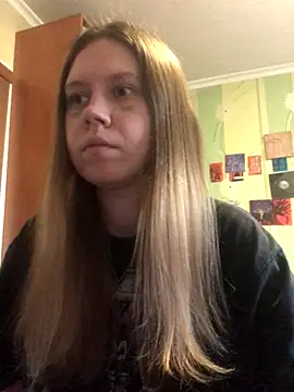Snapshot of LunaVirelle chatting on 11/22/25, 01:54 LunaVirelle online show from 11/22/25, 01:54
