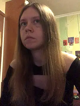 Snapshot of LunaVirelle chatting on 11/23/25, 04:51 LunaVirelle online show from 11/23/25, 04:51