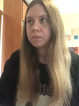 Snapshot of LunaVirelle chatting on 07/07/26, 01:15 LunaVirelle online show from 07/07/26, 01:15
