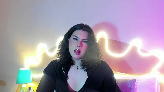 Snapshot of Little_Alli chatting on 11/06/25, 12:55 Little Alli online show from 11/06/25, 12:55