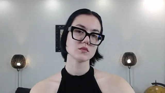 Marie Fitch online show from 11/05/25, 01:38