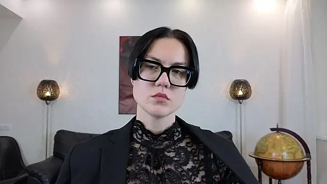 Snapshot of Marie_Fitch chatting on 05/25/26, 01:00 Marie Fitch online show from 05/25/26, 01:00