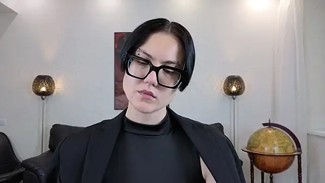 Snapshot of Marie_Fitch chatting on 05/25/26, 11:33 Marie Fitch online show from 05/25/26, 11:33