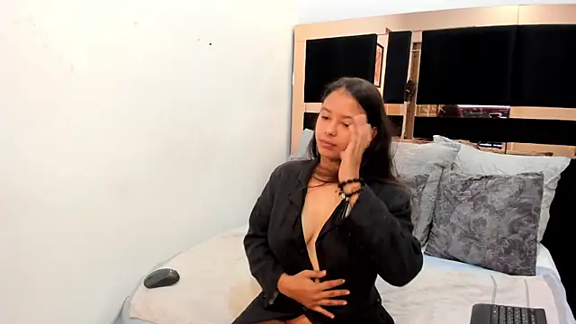 Snapshot of kaorybliss chatting on 12/17/25, 05:19 kaorybliss online show from 12/17/25, 05:19