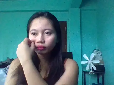 Baby girl0516 online show from 10/13/25, 02:22