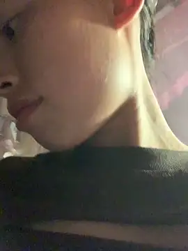 Han-han123 online show from 11/13/25, 10:19