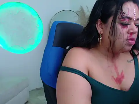 Snapshot of oliviia_cute chatting on 11/01/25, 04:58 oliviia cute online show from 11/01/25, 04:58