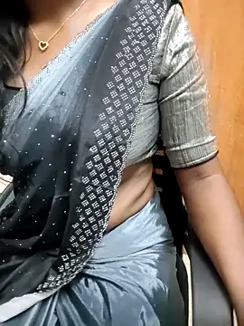 Tamilmallu-duskygirl03 online show from 04/16/26, 05:08