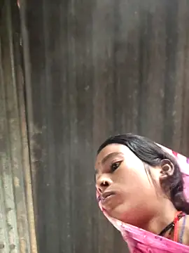 Snapshot of Co_punam chatting on 10/10/25, 01:04 Co punam online show from 10/10/25, 01:04