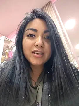 Snapshot of Victoria_Jonhss chatting on 10/27/25, 11:31 Victoria Jonhss online show from 10/27/25, 11:31