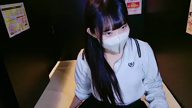 Snapshot of KaYo_sorriso chatting on 06/15/26, 12:13 KaYo sorriso online show from 06/15/26, 12:13