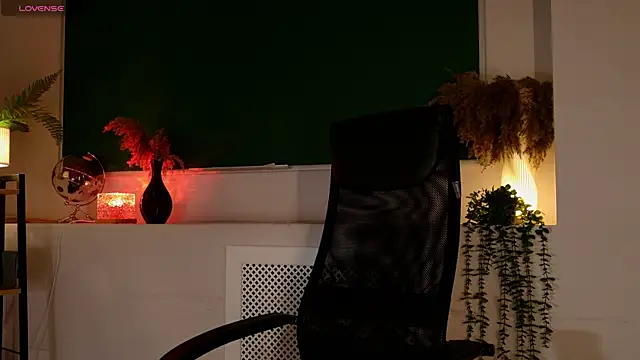 ClaireMathis online show from 08/03/26, 03:05
