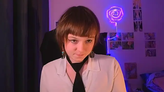 Snapshot of liquid0fluid0 chatting on 10/15/25, 05:35 liquid0fluid0 online show from 10/15/25, 05:35