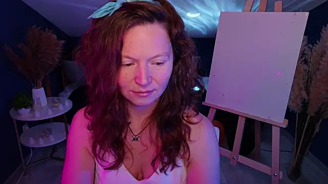 Snapshot of AuroraBorealis__ chatting on 11/06/25, 06:36 AuroraBorealis online show from 11/06/25, 06:36