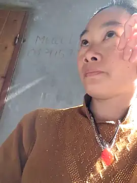 gio-thu online show from 11/28/25, 06:05