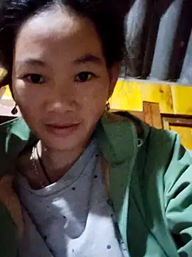 gio-thu online show from 12/17/25, 02:23