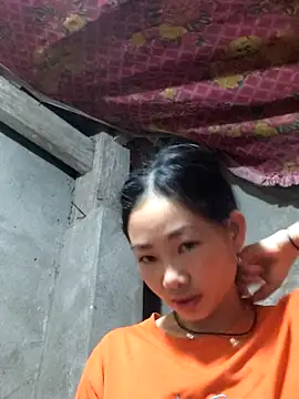 Snapshot of gio-thu chatting on 02/17/26, 06:43 gio-thu online show from 02/17/26, 06:43