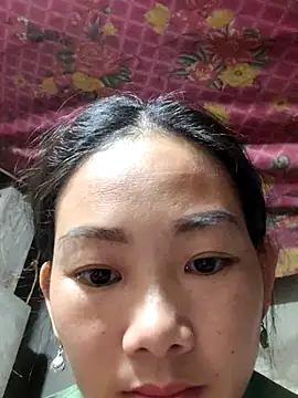 Snapshot of gio-thu chatting on 03/03/26, 11:49 gio-thu online show from 03/03/26, 11:49