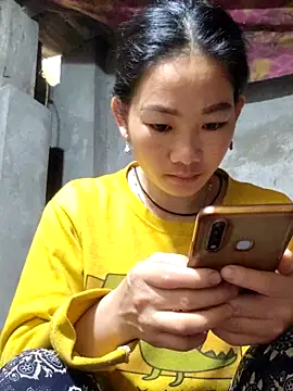 Snapshot of gio-thu chatting on 03/24/26, 02:27 gio-thu online show from 03/24/26, 02:27