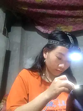 Snapshot of gio-thu chatting on 03/24/26, 02:33 gio-thu online show from 03/24/26, 02:33