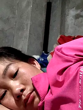Snapshot of gio-thu chatting on 03/28/26, 12:54 gio-thu online show from 03/28/26, 12:54