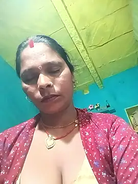 Snapshot of Rt_shreya chatting on 12/19/25, 09:11 Rt shreya online show from 12/19/25, 09:11