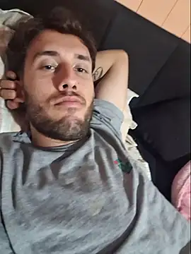 hique25 online show from 10/28/25, 04:31