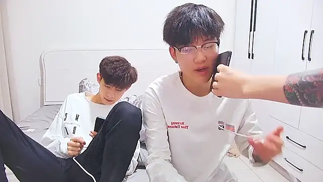 Snapshot of KK-cuteboy chatting on 06/10/26, 11:53 KK-cuteboy online show from 06/10/26, 11:53