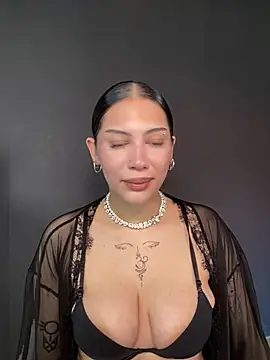 LoraShines online show from 07/24/26, 02:37