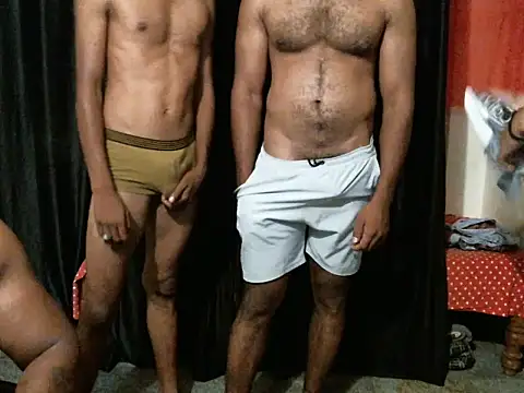 Snapshot of indianmcv25 chatting on 10/16/25, 12:17 indianmcv25 online show from 10/16/25, 12:17