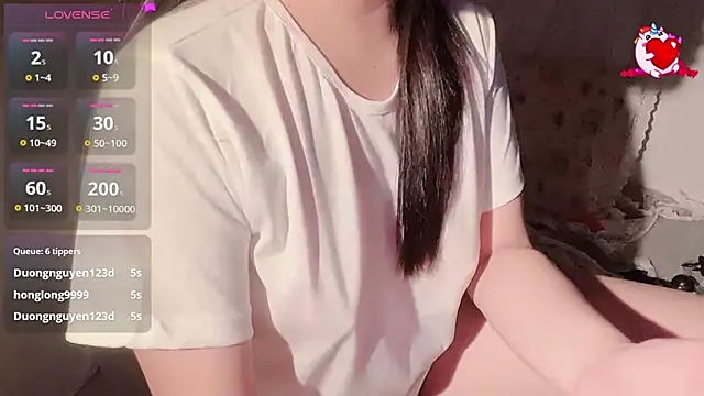 Snapshot of BeChinh_Lee chatting on 10/22/25, 06:18 BeChinh Lee online show from 10/22/25, 06:18