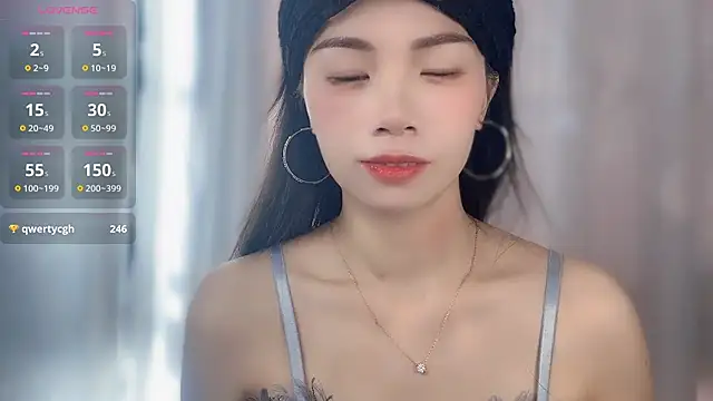 Snapshot of Lynnalltop-165-KeKe chatting on 11/16/25, 02:06 Lynnalltop-165-KeKe online show from 11/16/25, 02:06