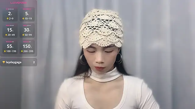 Snapshot of Lynnalltop-165-KeKe chatting on 12/18/25, 12:22 Lynnalltop-165-KeKe online show from 12/18/25, 12:22