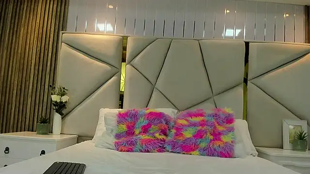 Snapshot of rebeca_brown_ chatting on 10/11/25, 11:31 rebeca brown online show from 10/11/25, 11:31